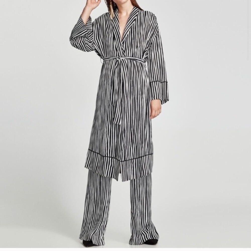 Zara Striped Kimono - Picture 2 of 4